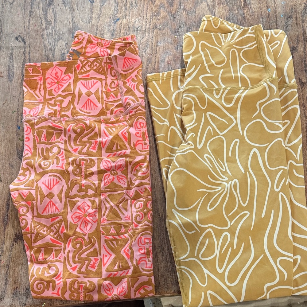 Billabong Pink and Tan Patterned Leggings